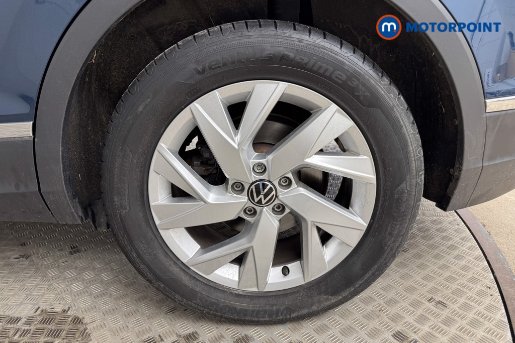 Volkswagen Tiguan Life Automatic Petrol SUV - Stock Number (1558228) - 22nd supplementary image