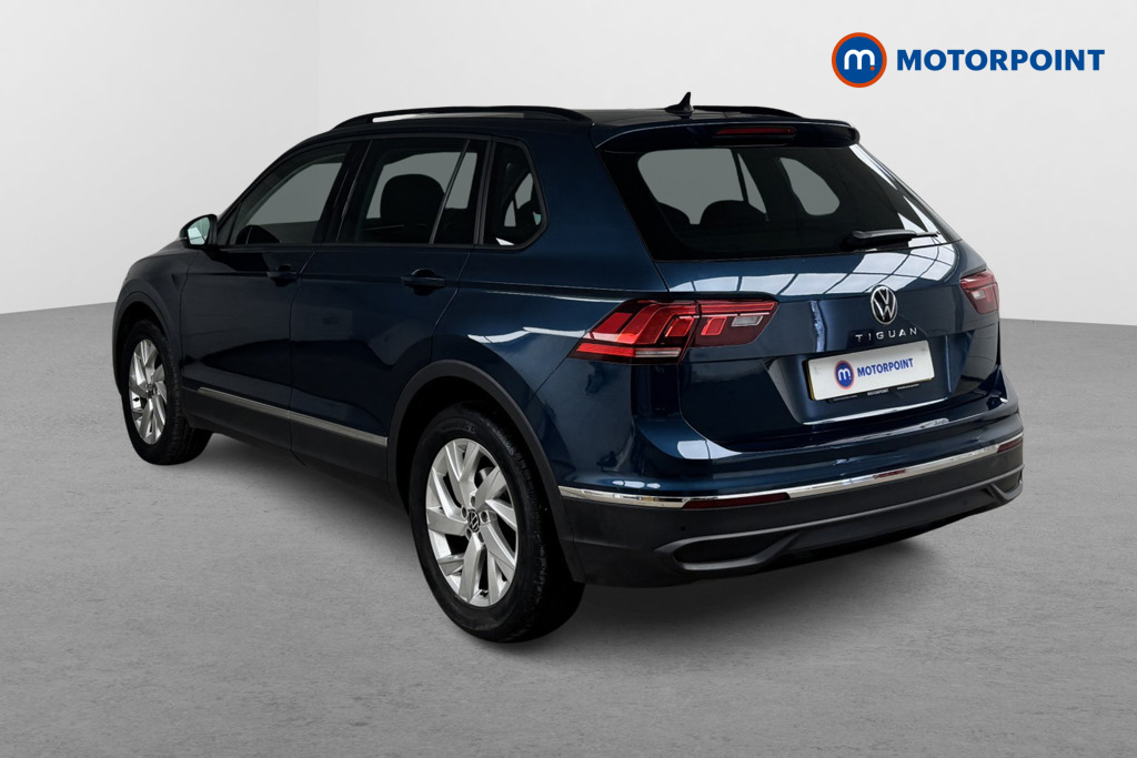 Volkswagen Tiguan Life Automatic Petrol SUV - Stock Number (1558228) - Passenger side rear corner