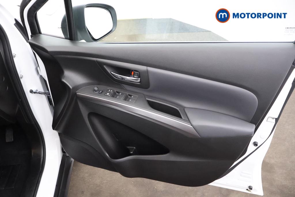 Suzuki S-Cross Ultra Manual Petrol-Electric Hybrid SUV - Stock Number (1558402) - 8th supplementary image
