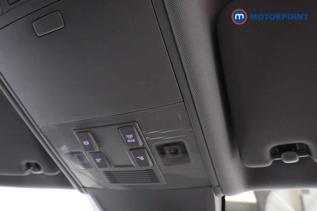 Volkswagen Tiguan Active Manual Petrol SUV - Stock Number (1558555) - 6th supplementary image