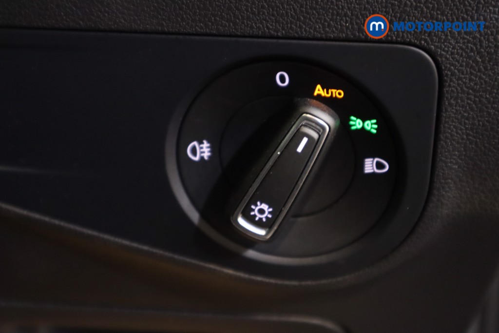 Volkswagen Tiguan Active Manual Petrol SUV - Stock Number (1558555) - 9th supplementary image