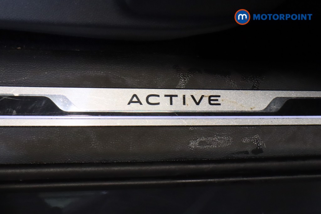 Volkswagen Tiguan Active Manual Petrol SUV - Stock Number (1558555) - 13th supplementary image