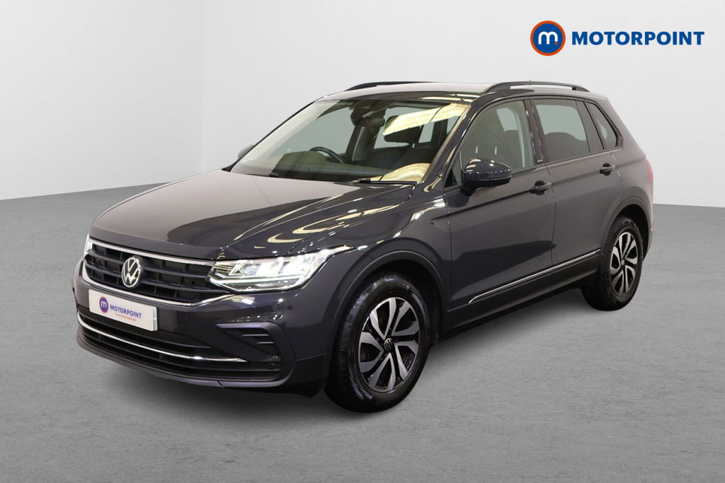 Volkswagen Tiguan Active Manual Petrol SUV - Stock Number (1558555) - Passenger side front corner