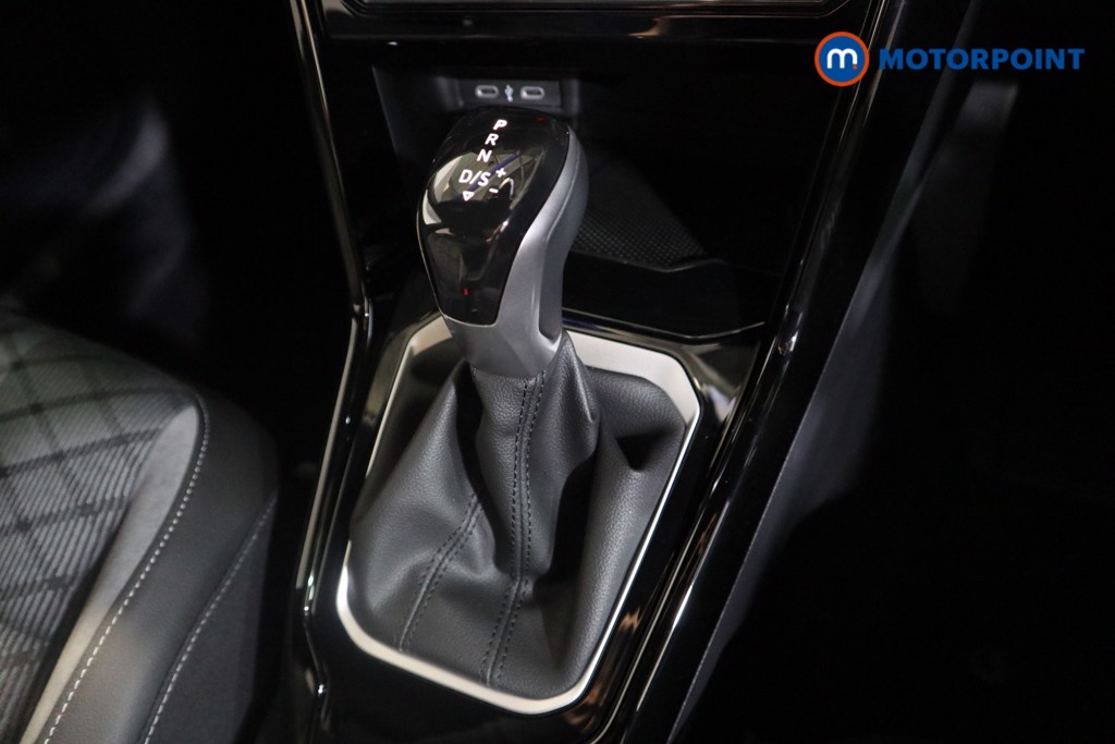Volkswagen T-Roc R-Line Automatic Petrol SUV - Stock Number (1558687) - 8th supplementary image