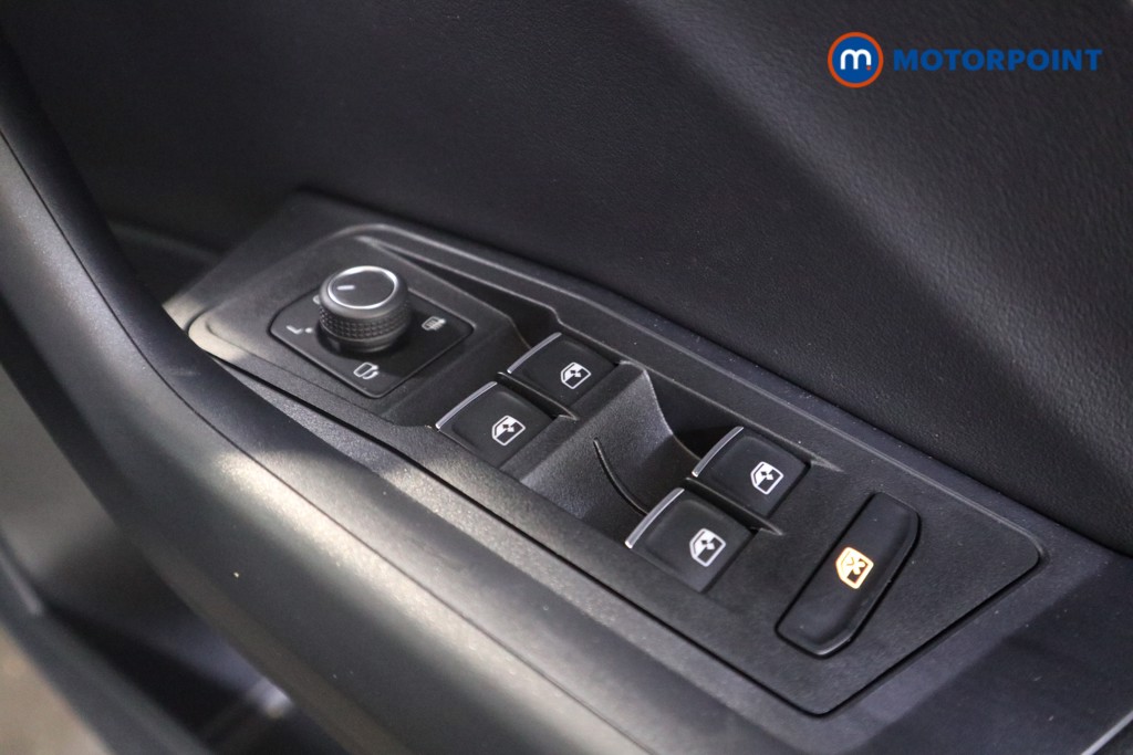 Volkswagen T-Roc R-Line Automatic Petrol SUV - Stock Number (1558687) - 11th supplementary image