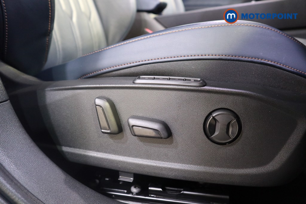 Cupra Leon VZ3 Automatic Petrol Hatchback - Stock Number (1559034) - 10th supplementary image
