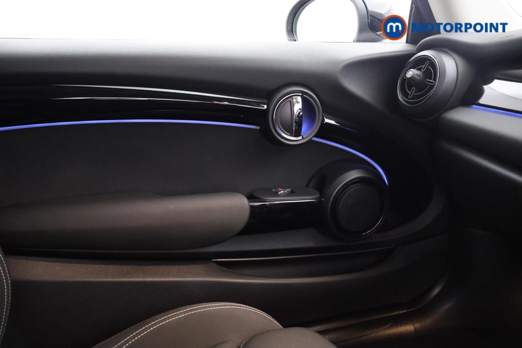 Mini Hatchback Cooper S Level 1 Automatic Electric Hatchback - Stock Number (1559348) - 7th supplementary image