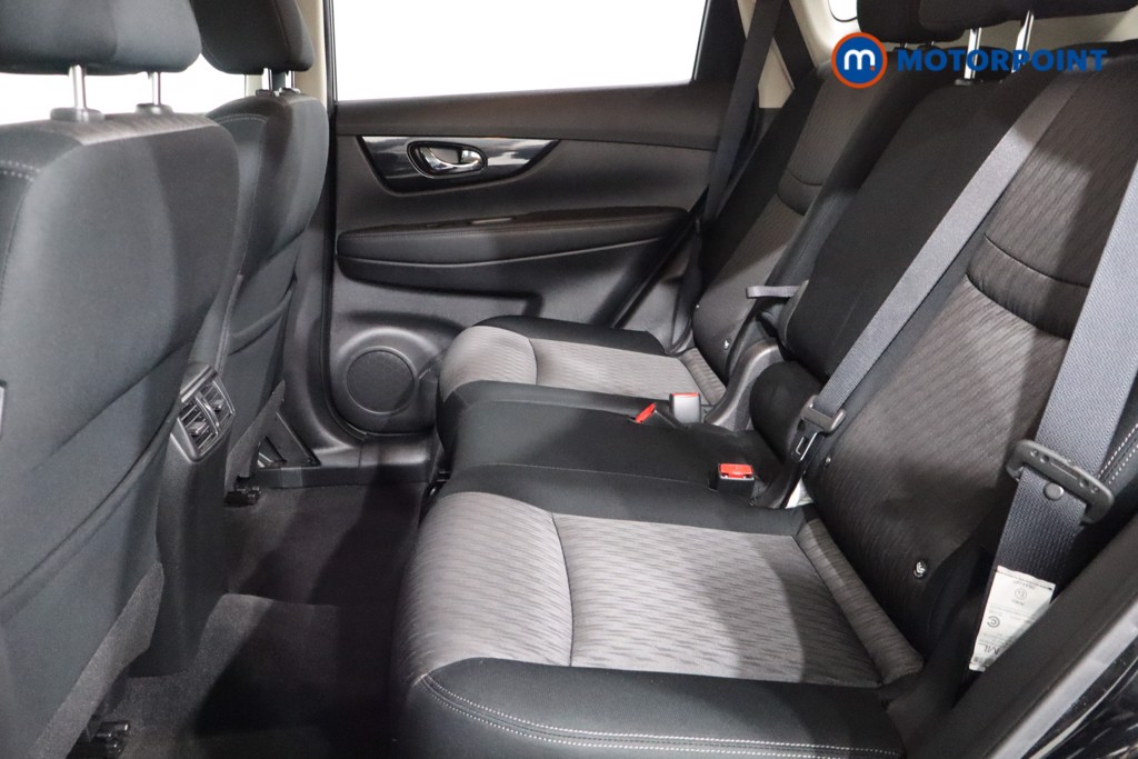 Nissan X-Trail N-Connecta Automatic Petrol SUV - Stock Number (1559847) - 5th supplementary image