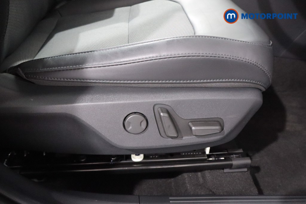 KIA Niro 3 Automatic Petrol-Electric Hybrid SUV - Stock Number (1560230) - 16th supplementary image