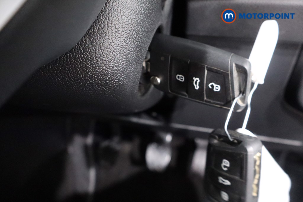 Volkswagen Taigo Life Manual Petrol SUV - Stock Number (1560521) - 13th supplementary image
