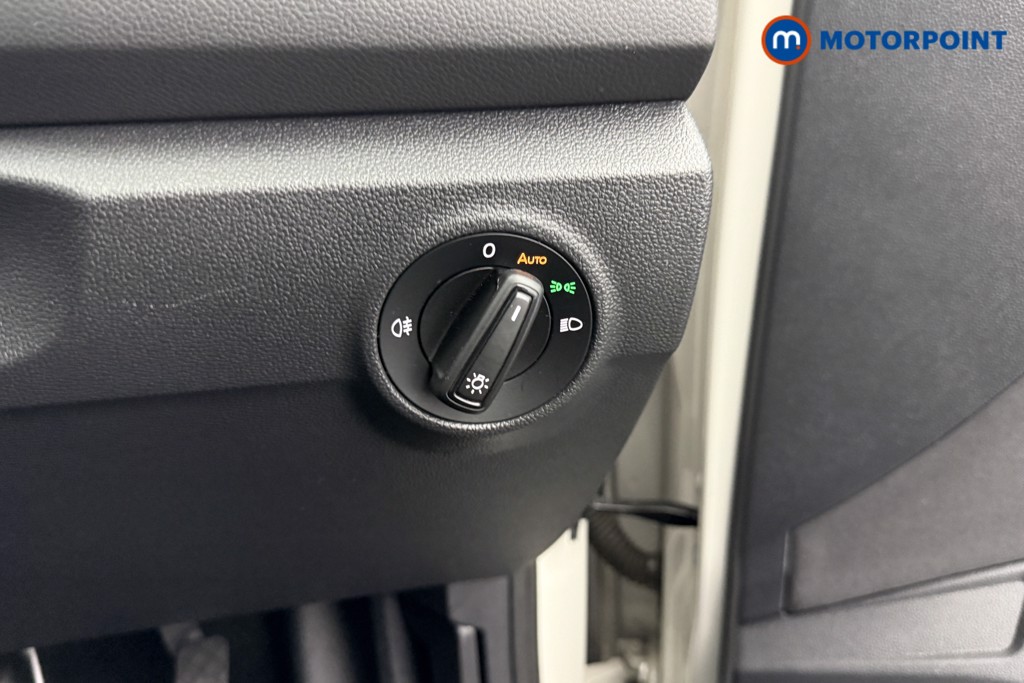 Volkswagen T-Roc Life Automatic Petrol SUV - Stock Number (1560594) - 16th supplementary image