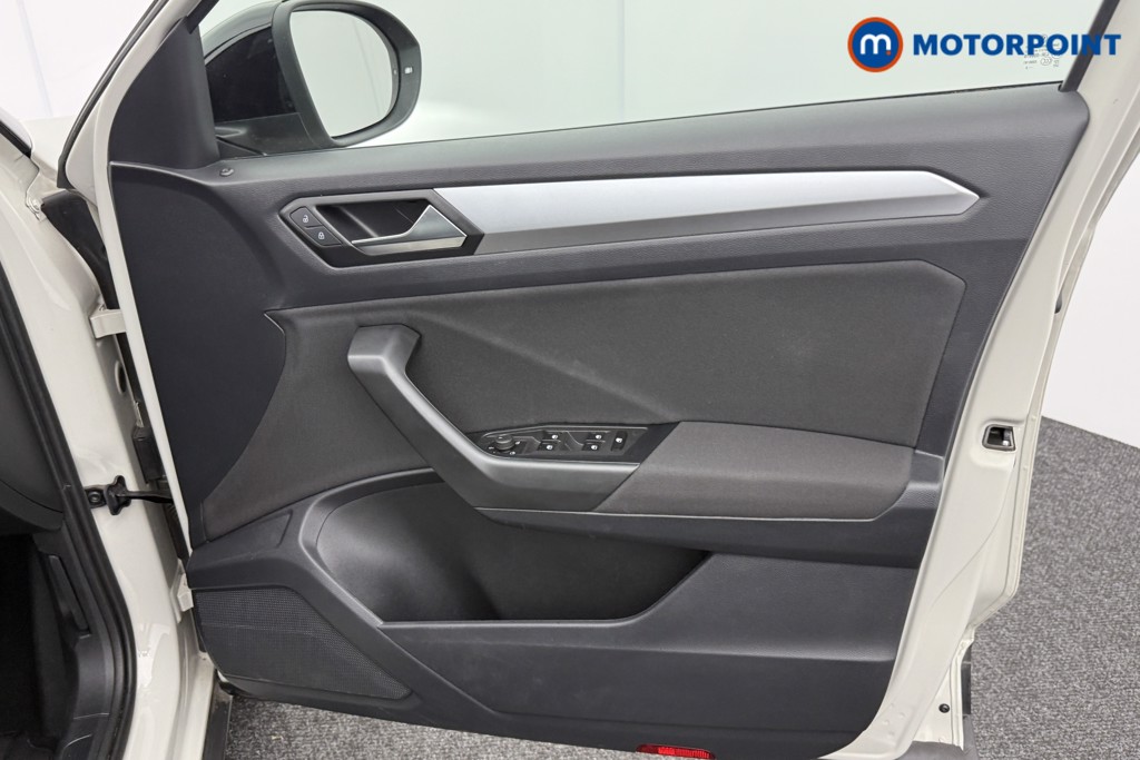 Volkswagen T-Roc Life Automatic Petrol SUV - Stock Number (1560594) - 18th supplementary image
