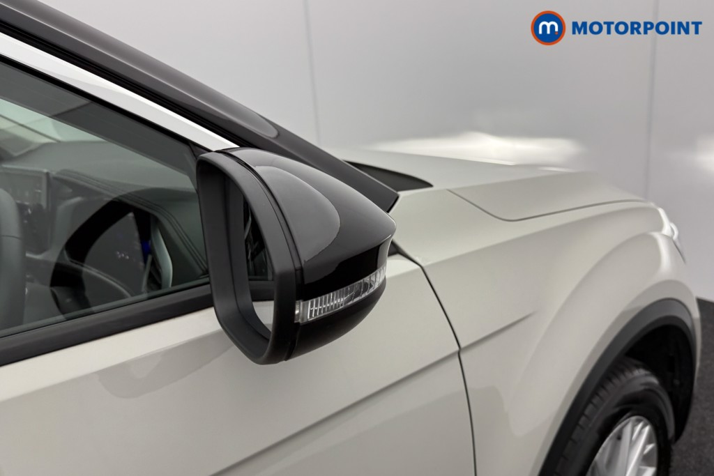 Volkswagen T-Roc Life Automatic Petrol SUV - Stock Number (1560594) - 19th supplementary image