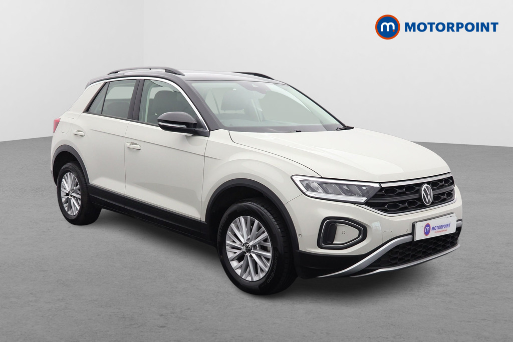 Volkswagen T-Roc Life Automatic Petrol SUV - Stock Number (1560594) - Drivers side front corner