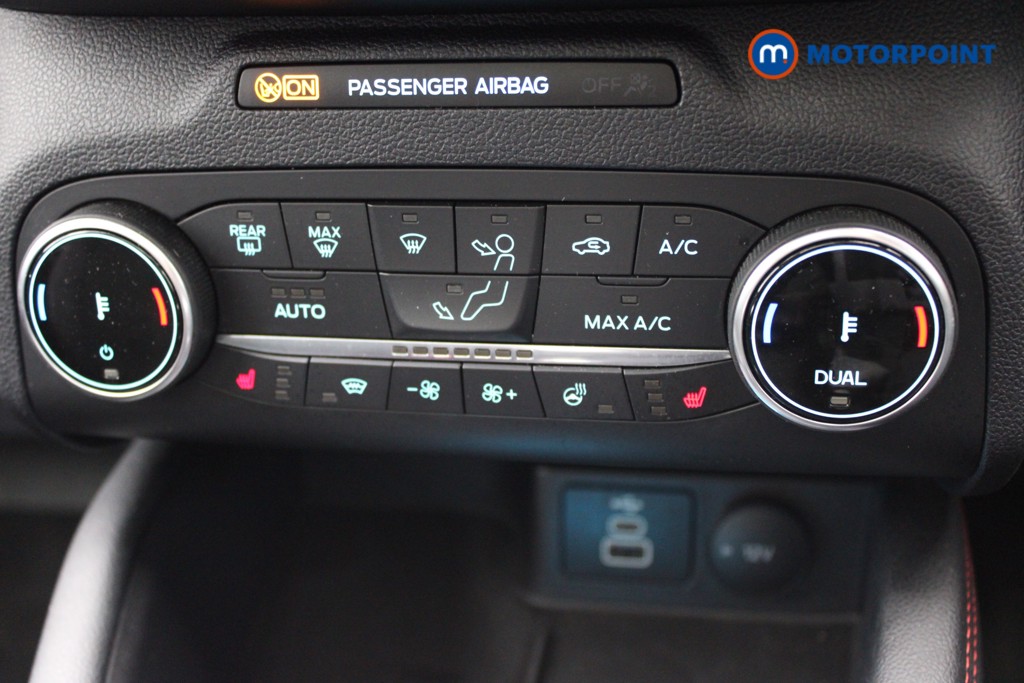 Ford Kuga Black Package Edition Manual Petrol SUV - Stock Number (1512846) - 11th supplementary image
