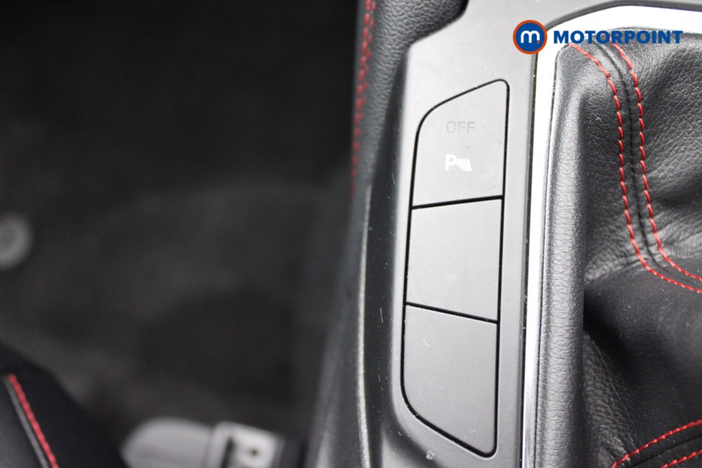 Ford Kuga Black Package Edition Manual Petrol SUV - Stock Number (1512846) - 12th supplementary image