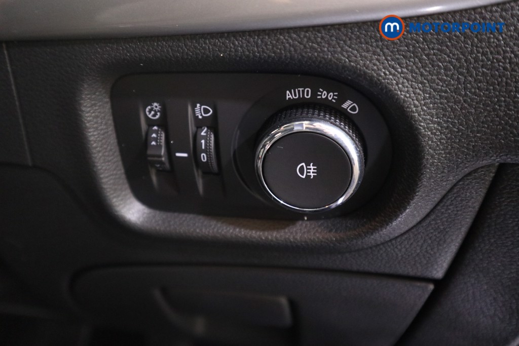 Vauxhall Astra SRI Manual Petrol Hatchback - Stock Number (1544824) - 9th supplementary image