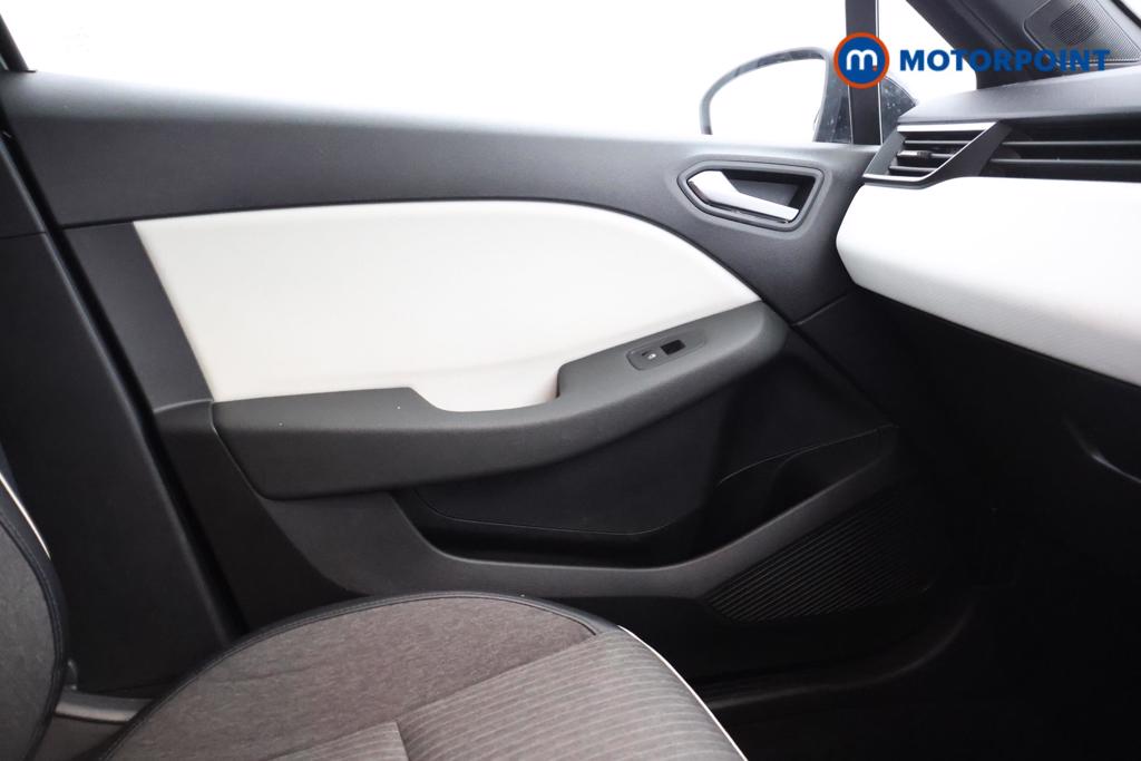 Renault Clio Techno Manual Petrol Hatchback - Stock Number (1545724) - 7th supplementary image