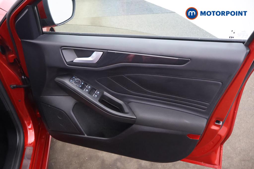 Ford Focus St-Line X Manual Petrol Hatchback - Stock Number (1550922) - 8th supplementary image
