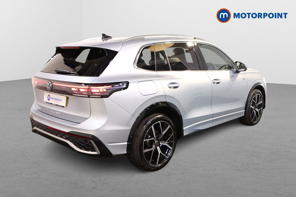 Volkswagen Tiguan R-Line Automatic Diesel SUV - Stock Number (1550985) - Drivers side rear corner