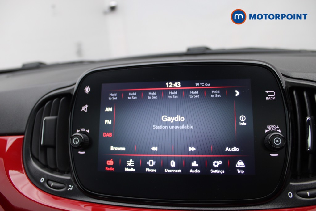 Fiat 500 Lounge Manual Petrol-Electric Hybrid Hatchback - Stock Number (1552914) - 5th supplementary image