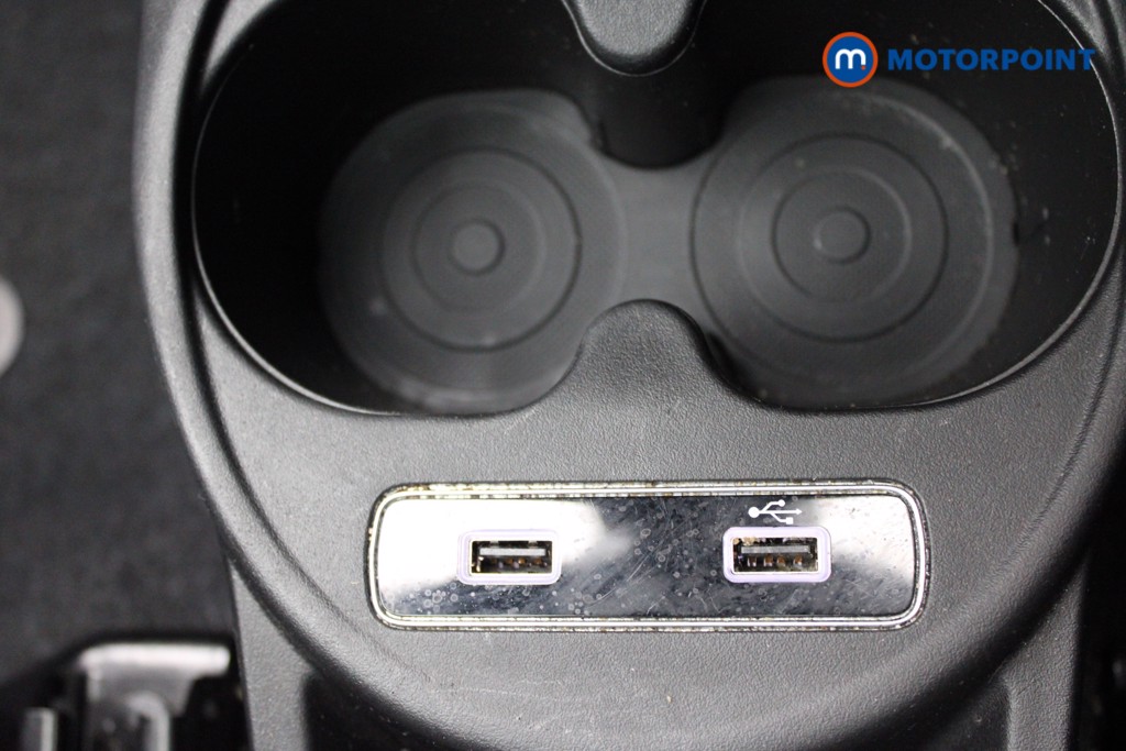Fiat 500 Lounge Manual Petrol-Electric Hybrid Hatchback - Stock Number (1552914) - 12th supplementary image