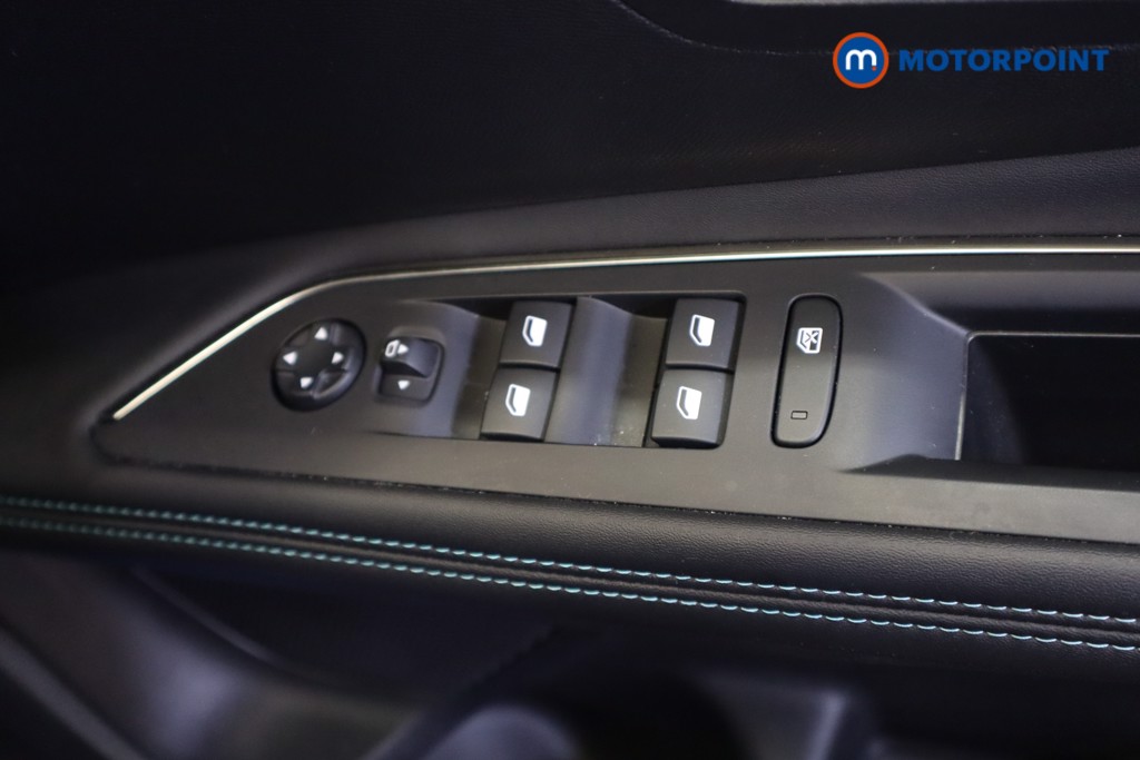 Peugeot 3008 Allure Premium Manual Diesel SUV - Stock Number (1553075) - 8th supplementary image