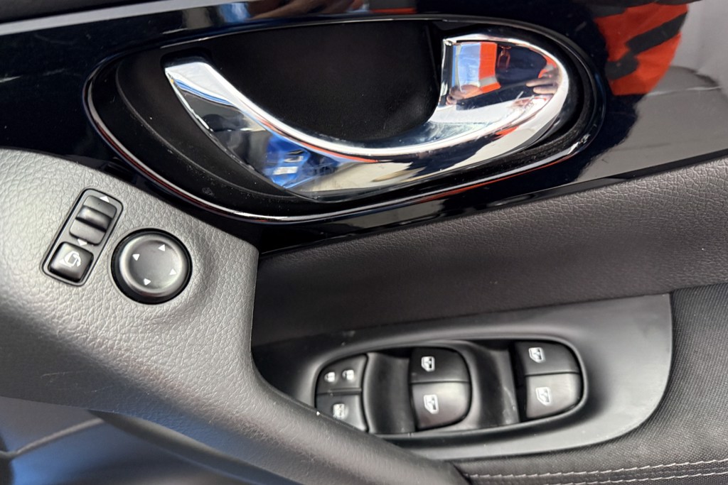 Nissan Qashqai Acenta Premium Automatic Petrol SUV - Stock Number (1553712) - 19th supplementary image