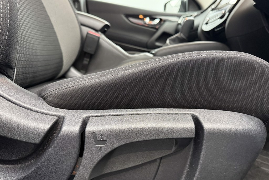 Nissan Qashqai Acenta Premium Automatic Petrol SUV - Stock Number (1553712) - 20th supplementary image