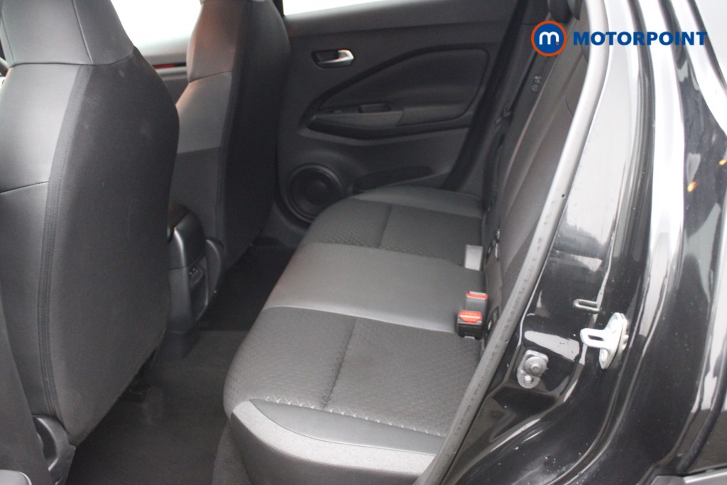 Nissan Juke N-Connecta Automatic Petrol SUV - Stock Number (1553913) - 2nd supplementary image