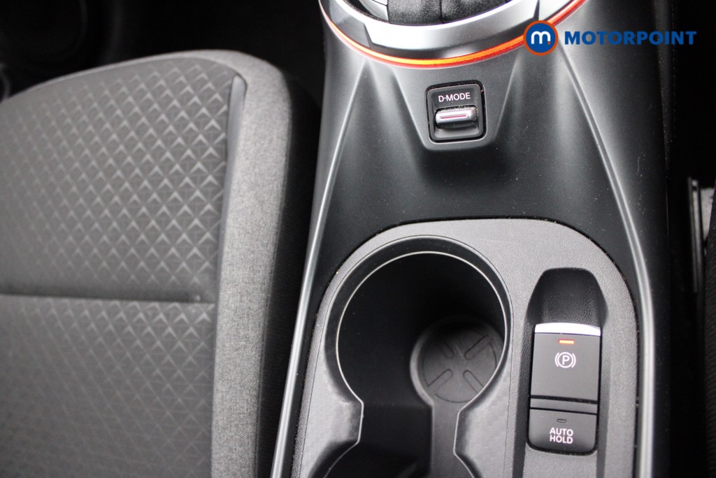 Nissan Juke N-Connecta Automatic Petrol SUV - Stock Number (1553913) - 11th supplementary image