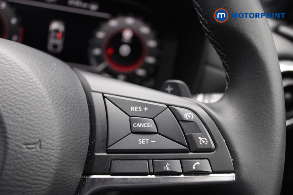 Nissan Juke N-Connecta Automatic Petrol SUV - Stock Number (1553913) - 14th supplementary image