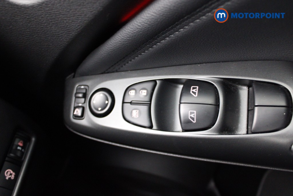 Nissan Juke N-Connecta Automatic Petrol SUV - Stock Number (1553913) - 17th supplementary image