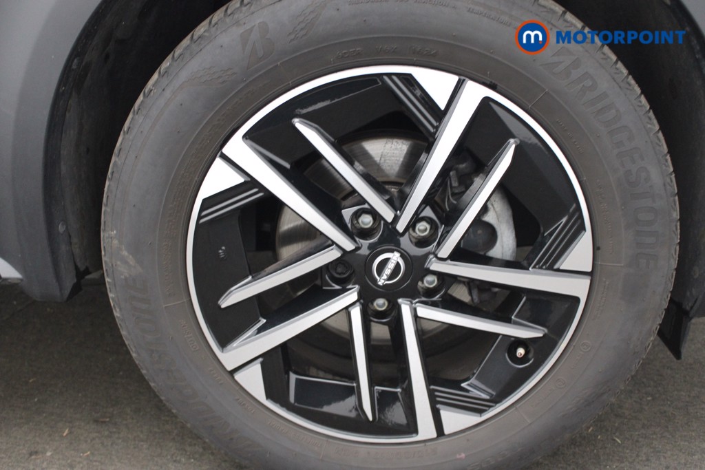 Nissan Juke N-Connecta Automatic Petrol SUV - Stock Number (1553913) - 21st supplementary image