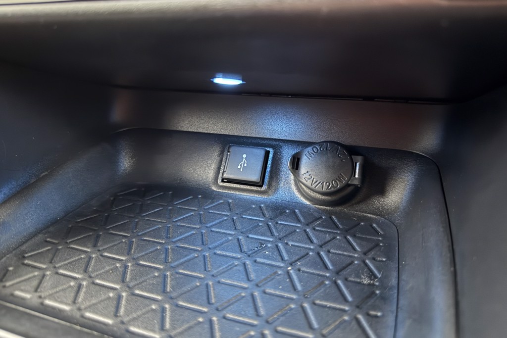 Toyota Rav4 Design Automatic Petrol Plug-In Hybrid SUV - Stock Number (1554409) - 12th supplementary image