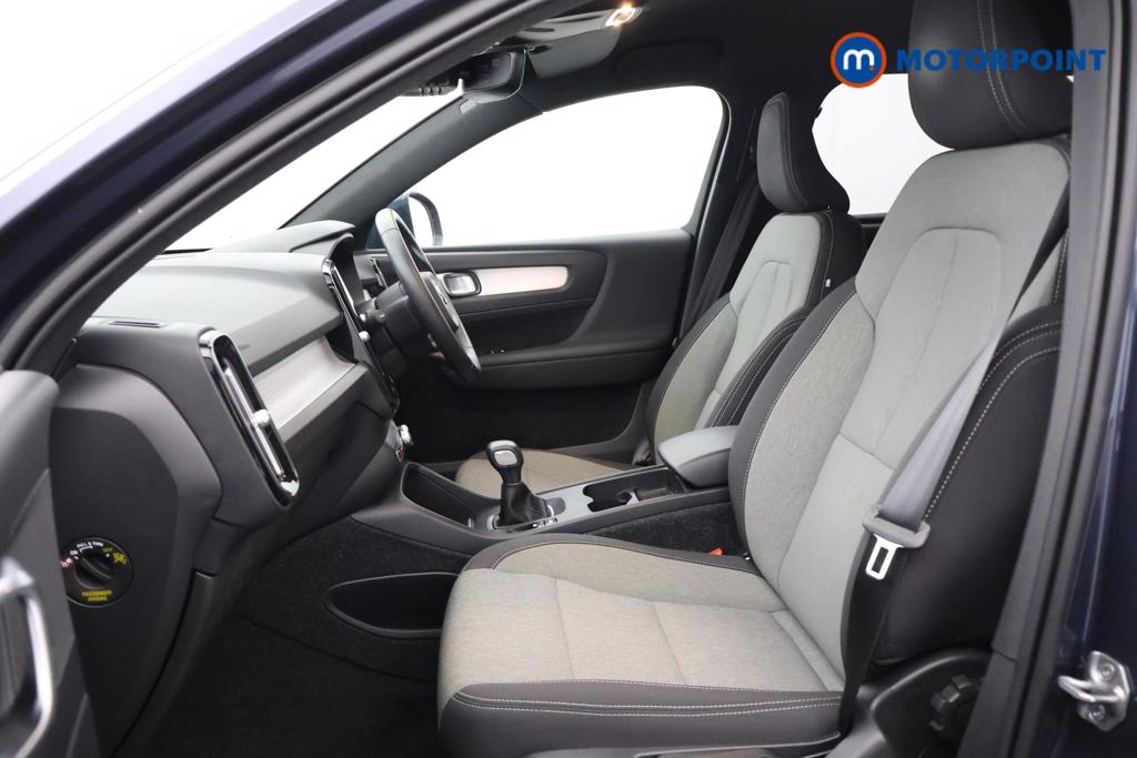 Volvo Xc40 Momentum Manual Petrol SUV - Stock Number (1555116) - 18th supplementary image