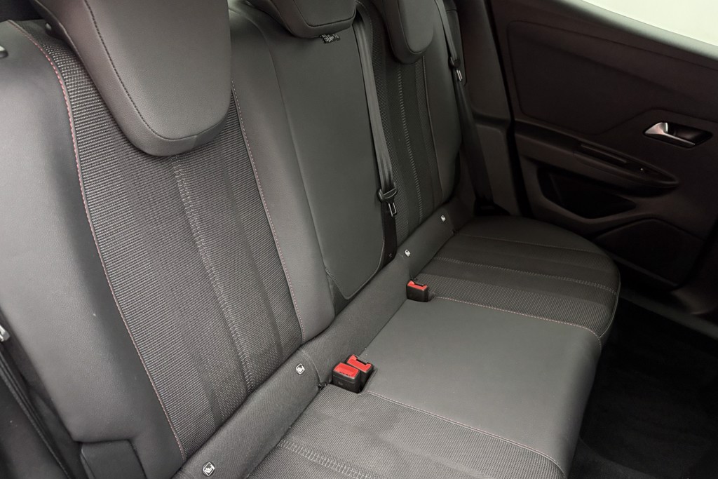 Vauxhall Mokka GS Automatic Petrol SUV - Stock Number (1555526) - 23rd supplementary image