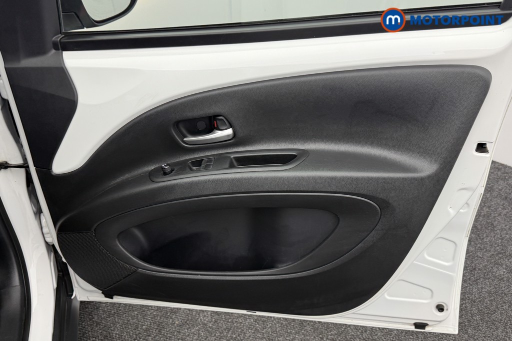 Toyota Aygo X Pure Manual Petrol Hatchback - Stock Number (1556061) - 14th supplementary image