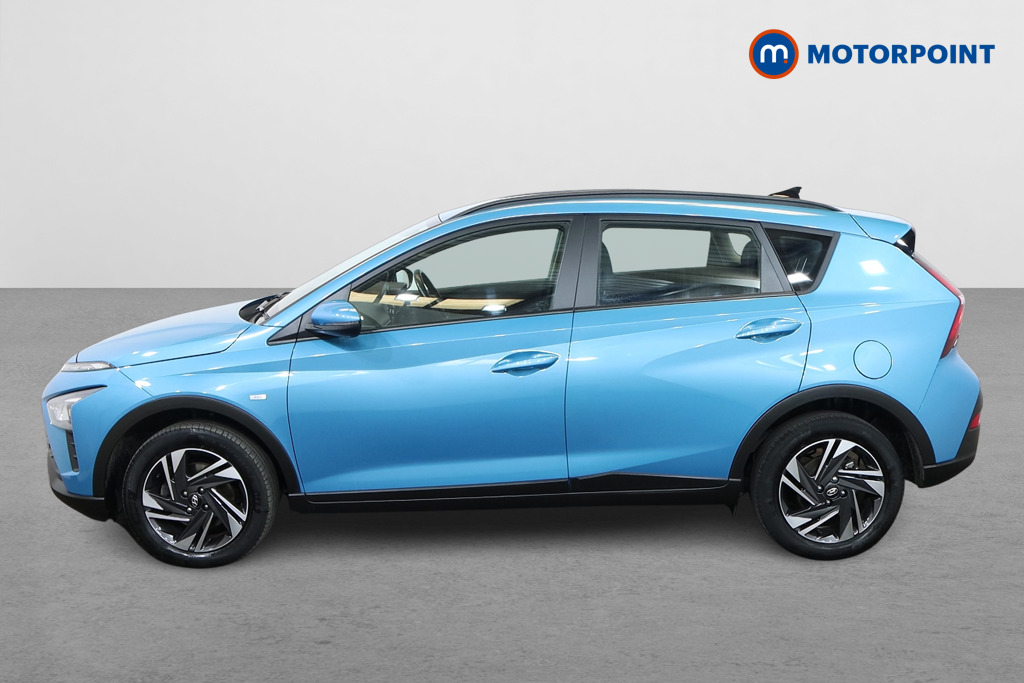 Hyundai Bayon Se Connect Manual Petrol-Electric Hybrid SUV - Stock Number (1556302) - Passenger side