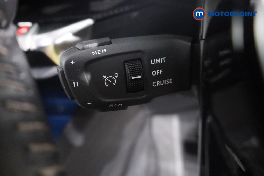 Peugeot 3008 Allure Automatic Petrol-Electric Hybrid SUV - Stock Number (1556489) - 11th supplementary image