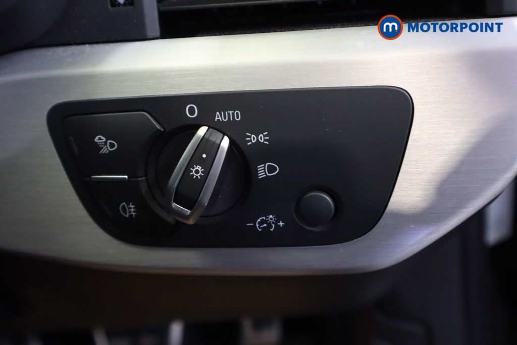 Audi A4 S Line Automatic Petrol Estate - Stock Number (1556559) - 9th supplementary image