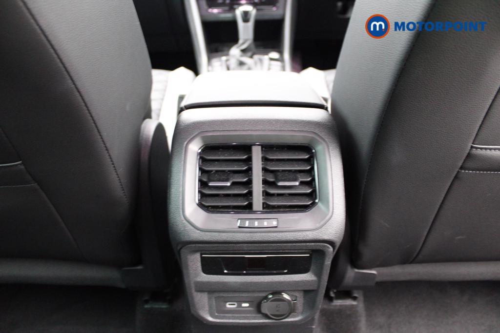 Volkswagen Tiguan R-Line Automatic Petrol SUV - Stock Number (1558674) - 8th supplementary image