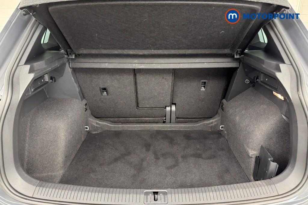 Volkswagen Tiguan R-Line Automatic Petrol SUV - Stock Number (1558710) - 3rd supplementary image