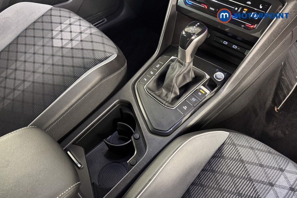 Volkswagen Tiguan R-Line Automatic Petrol SUV - Stock Number (1558710) - 9th supplementary image