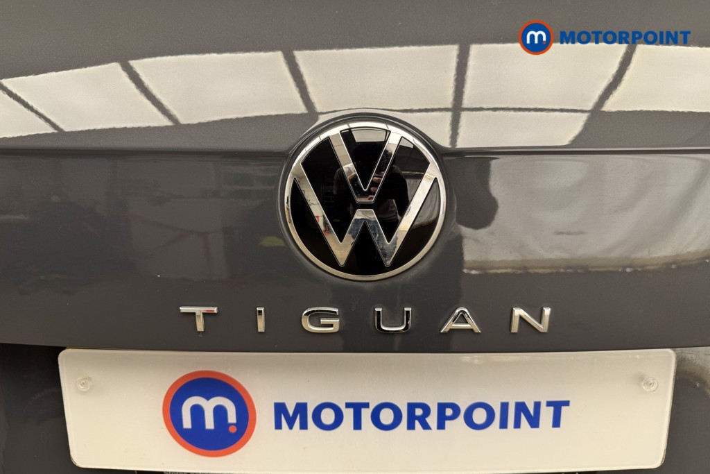 Volkswagen Tiguan R-Line Automatic Petrol SUV - Stock Number (1558710) - 18th supplementary image