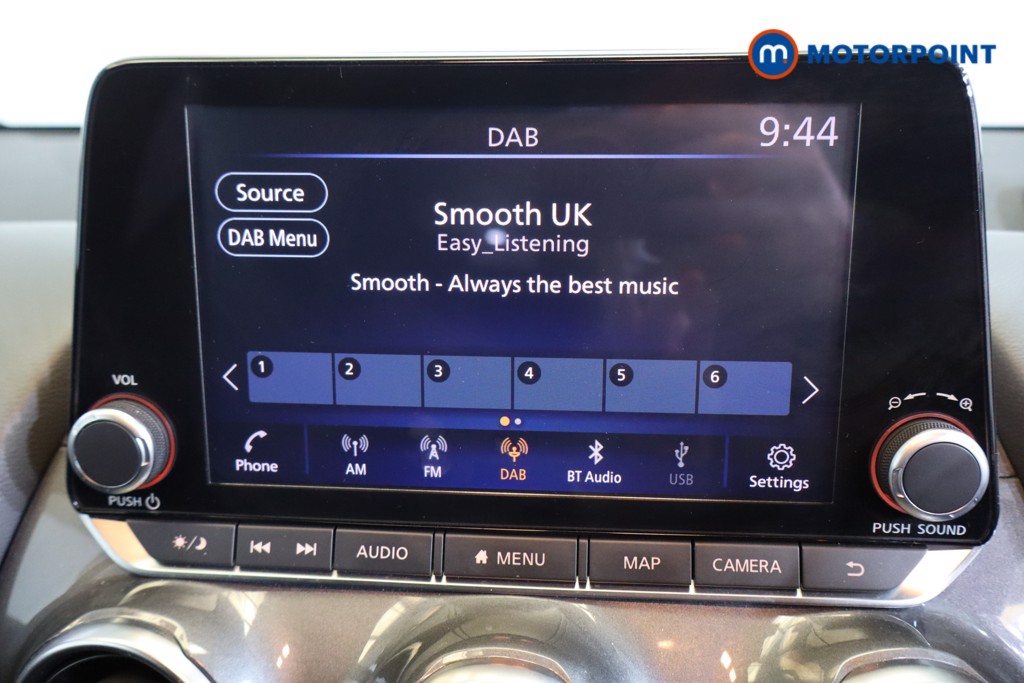 Nissan Juke N-Connecta Automatic Petrol SUV - Stock Number (1558944) - 4th supplementary image