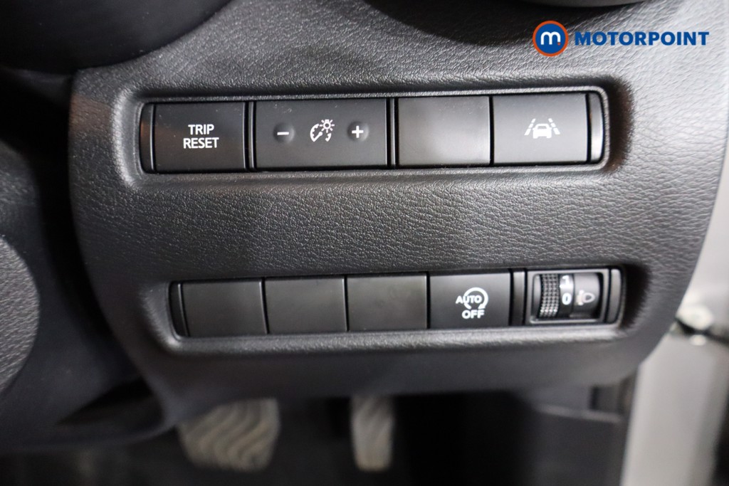 Nissan Juke N-Connecta Automatic Petrol SUV - Stock Number (1558944) - 13th supplementary image
