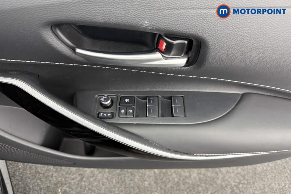 Toyota Corolla Design Automatic Petrol-Electric Hybrid Hatchback - Stock Number (1559505) - 14th supplementary image