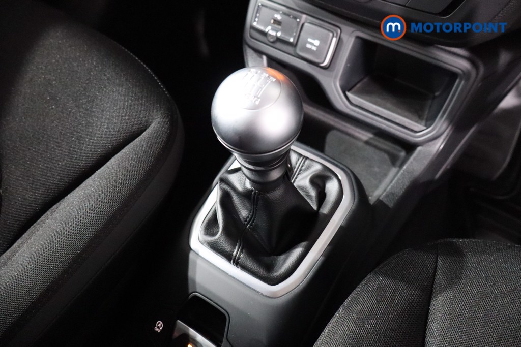 Jeep Renegade Night Eagle Ii Manual Petrol SUV - Stock Number (1559758) - 14th supplementary image
