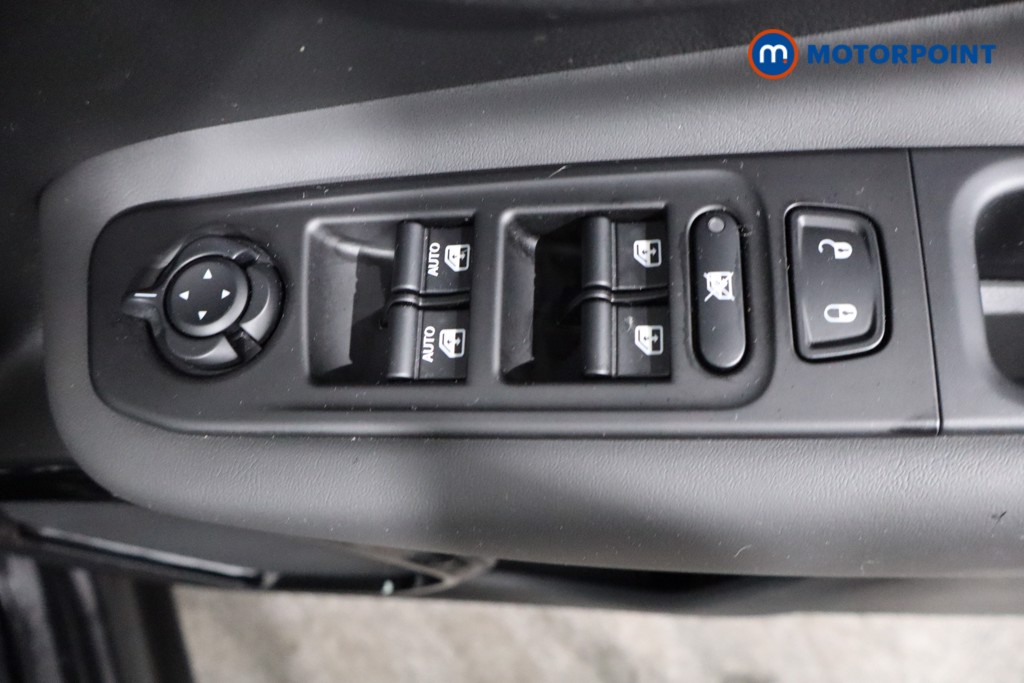 Jeep Renegade Night Eagle Ii Manual Petrol SUV - Stock Number (1559758) - 17th supplementary image